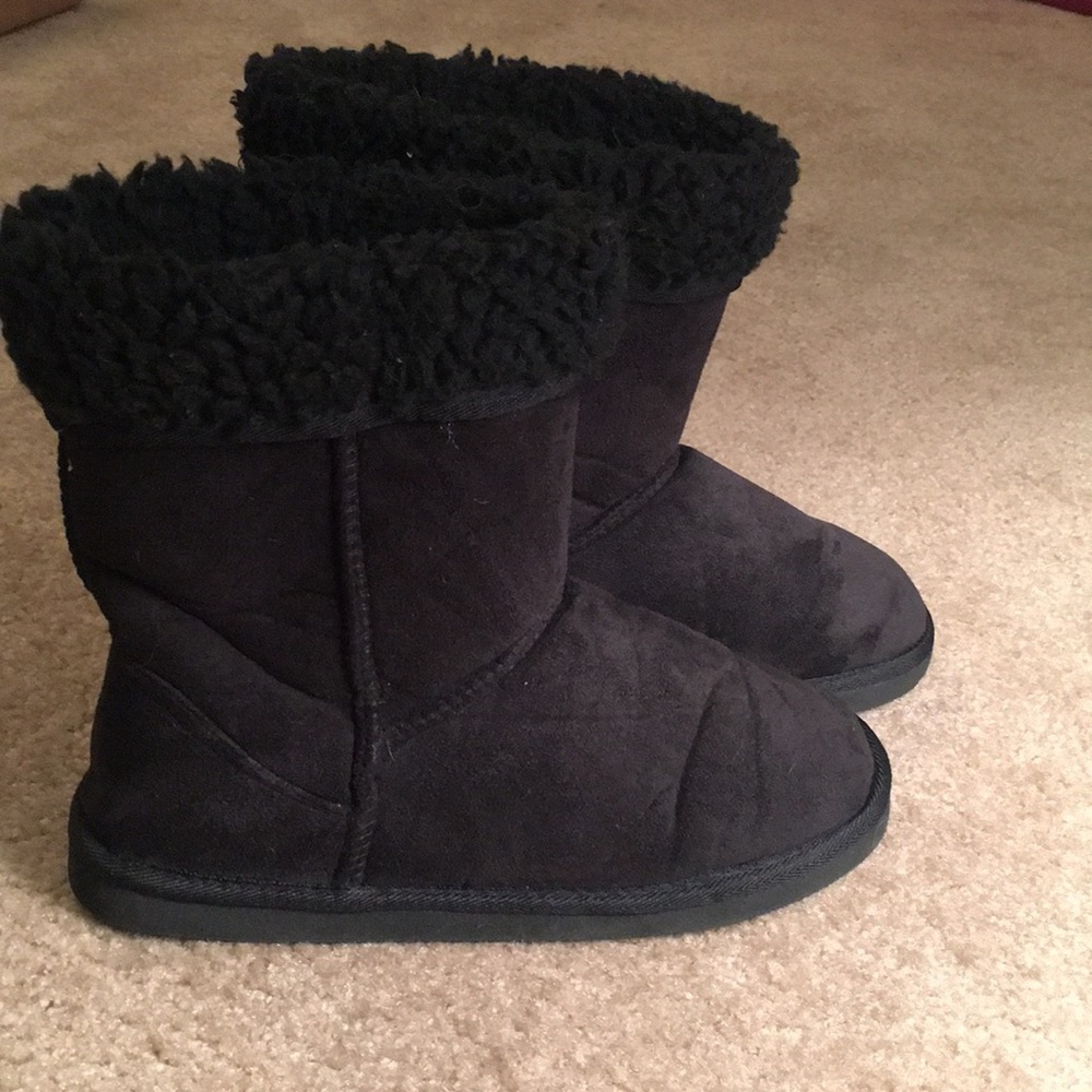Black boots
